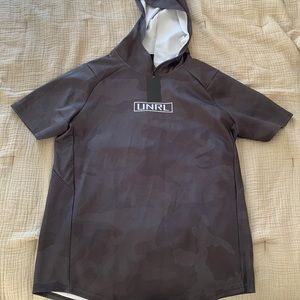 UNRL short sleeve workout hoodie size M never worn